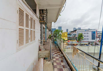 Renovated 2 Bedroom Apartment For Rent - Beoung Raing, Phnom Penh thumbnail