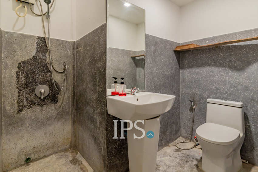 Renovated 2 Bedroom Apartment For Rent - Beoung Raing, Phnom Penh