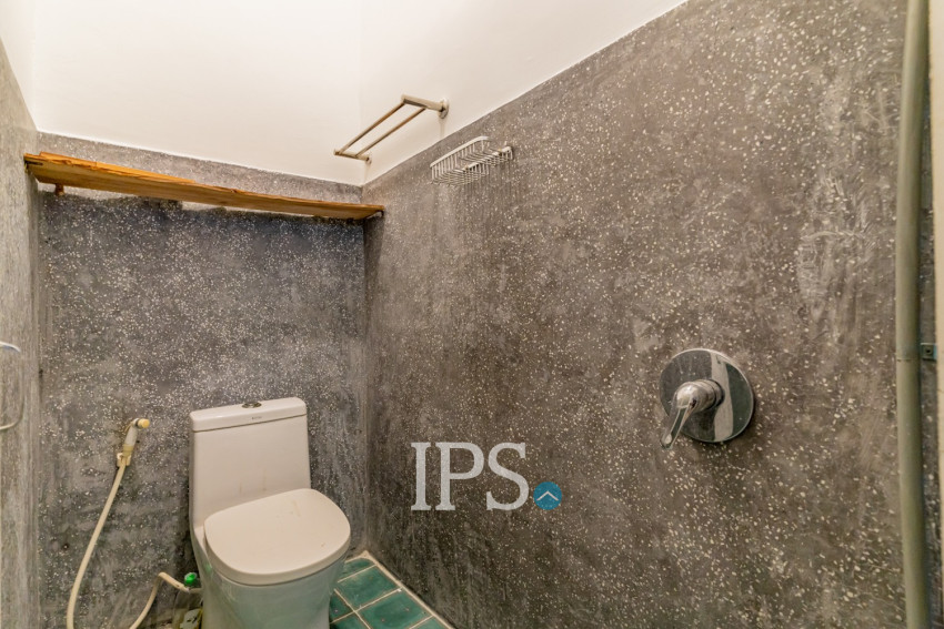 Renovated 2 Bedroom Apartment For Rent - Beoung Raing, Phnom Penh