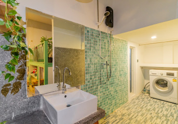 Renovated 2 Bedroom Apartment For Rent - Beoung Raing, Phnom Penh thumbnail