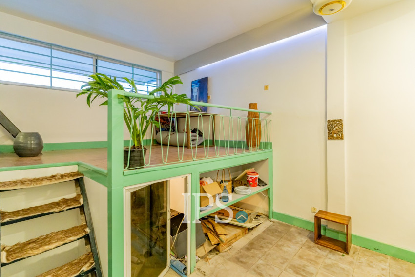 Renovated 2 Bedroom Apartment For Rent - Beoung Raing, Phnom Penh