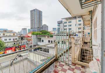 Renovated 2 Bedroom Apartment For Rent - Beoung Raing, Phnom Penh thumbnail