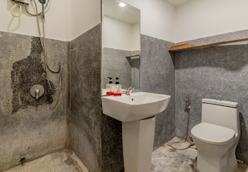 Renovated 2 Bedroom Apartment For Rent - Beoung Raing, Phnom Penh thumbnail