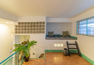 Renovated 2 Bedroom Apartment For Rent - Beoung Raing, Phnom Penh thumbnail