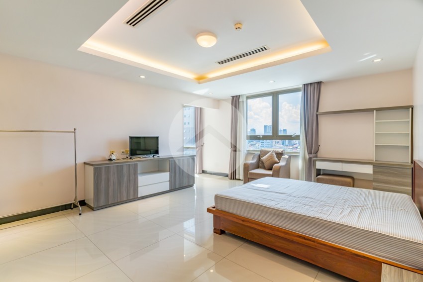 2 Bedroom Penthouse Serviced Apartment for Rent - BKK1, Phnom Penh