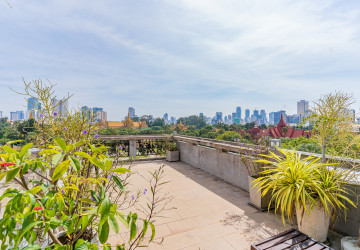 1 Bedroom Serviced Apartment For Rent - Phsar Kandal 1, Phnom Penh thumbnail