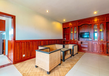 2 Bedroom Apartment For Rent - Kouk Chak, Siem Reap thumbnail