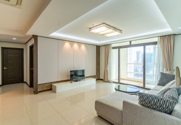 3 Bedroom Condo For Rent - De Castle, BKK1, Phnom Penh thumbnail