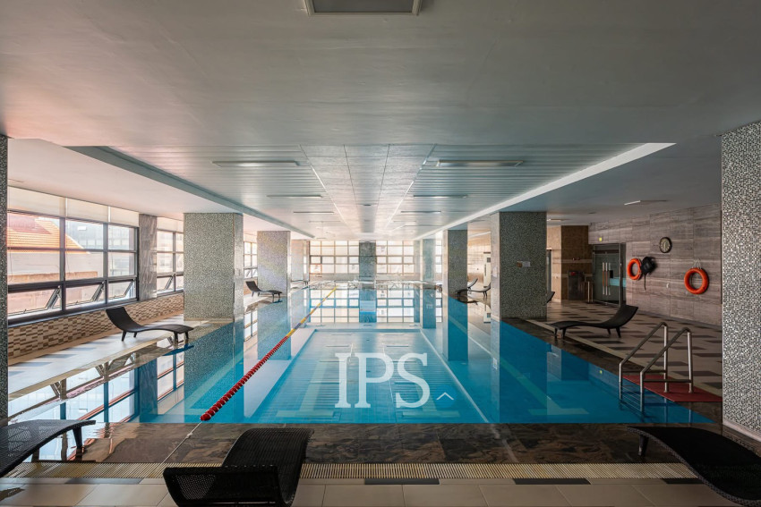 13th Floor 3 Bedroom Condo For Sale - De Castle, BKK1, Phnom Penh