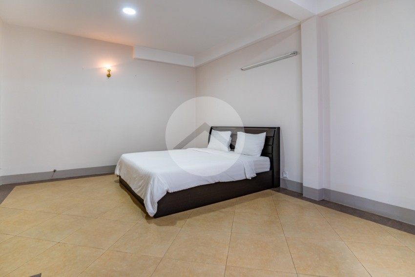 3 Bedroom Apartment For Rent - BKK2, Phnom Penh