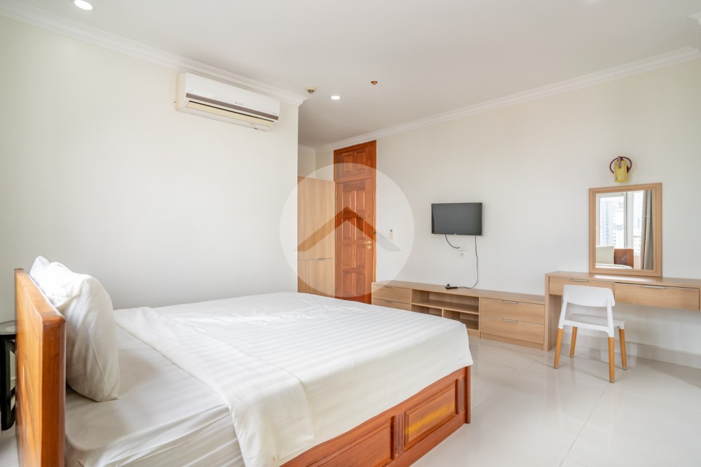 2 Bedroom Serviced Apartment For Rent - BKK1, Phnom Penh - Image 12
