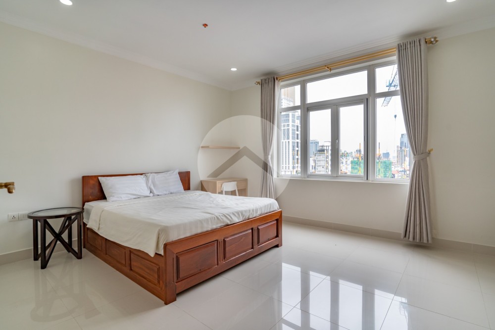 2 Bedroom Serviced Apartment For Rent - BKK1, Phnom Penh - Image 6
