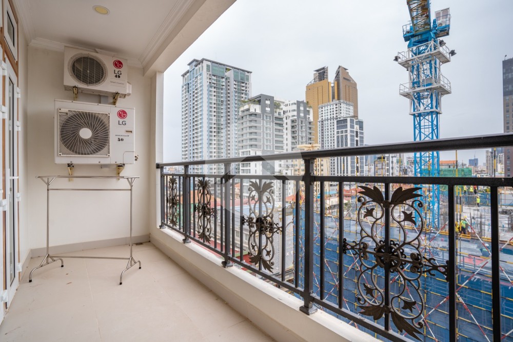 2 Bedroom Serviced Apartment For Rent - BKK1, Phnom Penh - Image 17