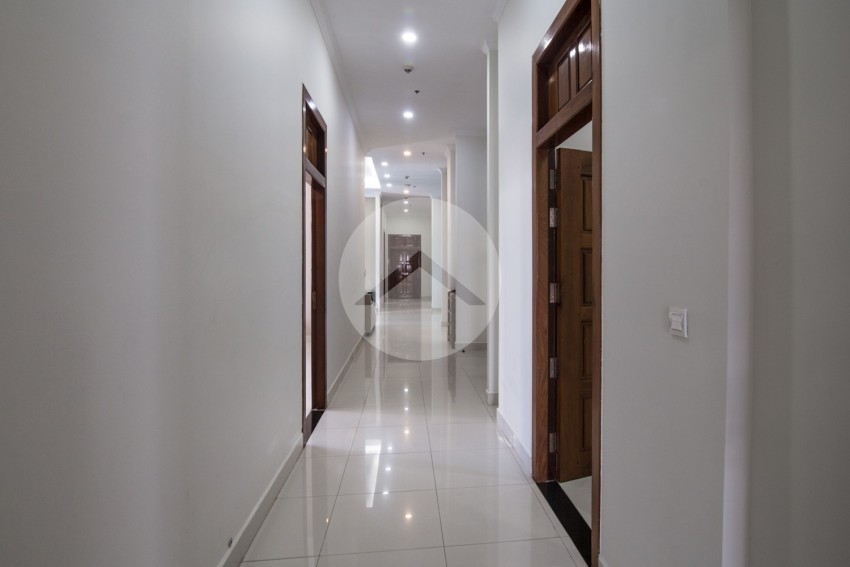 5 Bedroom Serviced Apartment For Rent - BKK1 , Phnom Penh