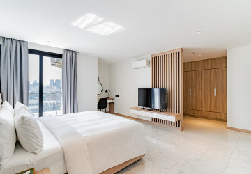 1 Bedroom Serviced Apartment For Rent - BKK1, Phnom Penh thumbnail