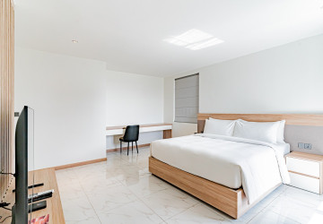 1 Bedroom Serviced Apartment For Rent - BKK1, Phnom Penh thumbnail