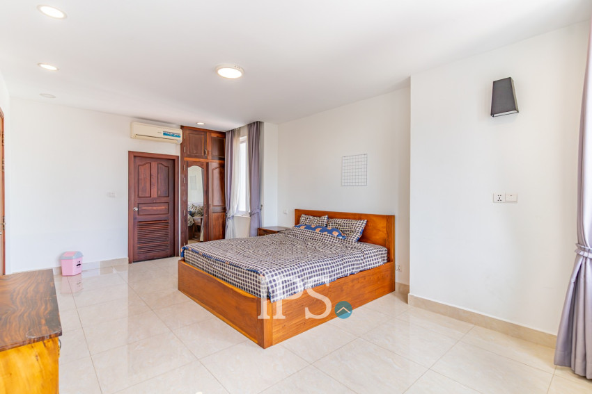 2 Bedroom Serviced Apartment For Rent - Toul Tum Poung 1, Phnom Penh