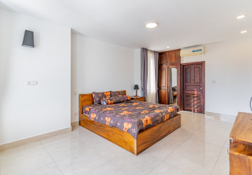 2 Bedroom Serviced Apartment For Rent - Toul Tum Poung 1, Phnom Penh thumbnail