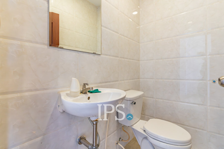 2 Bedroom Serviced Apartment For Rent - Toul Tum Poung 1, Phnom Penh