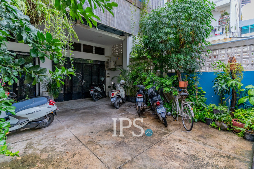 Duplex 2 Bedroom Serviced Apartment For Rent - BKK3, Phnom Penh