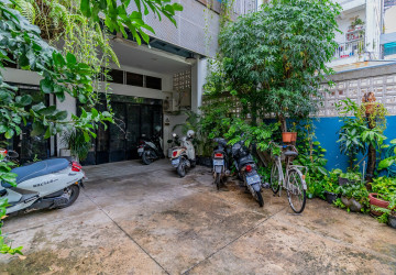 Duplex 2 Bedroom Serviced Apartment For Rent - BKK3, Phnom Penh thumbnail