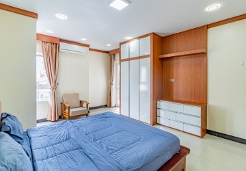 2 Bedroom Serviced Apartment For Rent - Tek Laak 1, Phnom Penh thumbnail