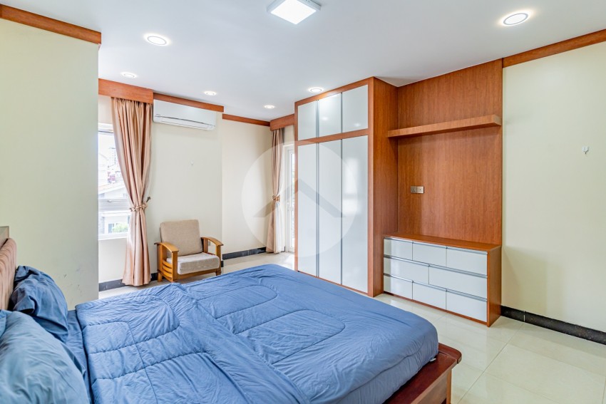 2 Bedroom Serviced Apartment For Rent - Tek Laak 1, Phnom Penh