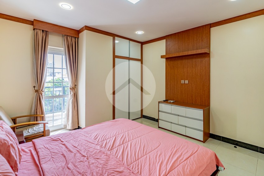 2 Bedroom Serviced Apartment For Rent - Tek Laak 1, Phnom Penh