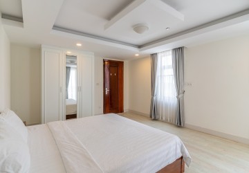 3 Bedroom Duplex Penthouse For Rent - Tonle Bassac, Phnom Penh thumbnail