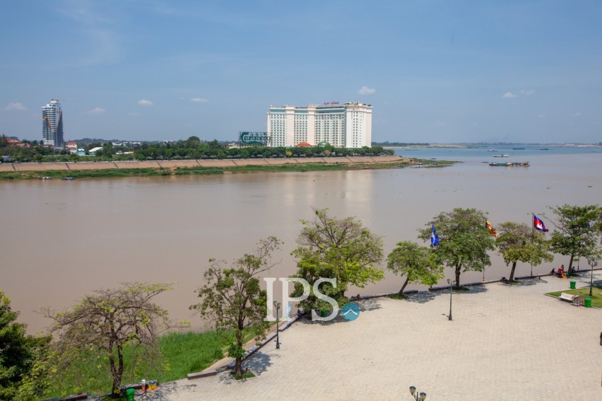 1 Bedroom Renovated Apartment For Rent - Phsar Kandal 1, Phnom Penh