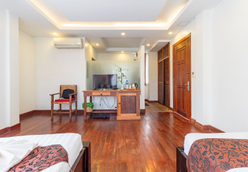 9 Bedroom Guesthouse For Rent - Svay Dungkum, Siem Reap thumbnail