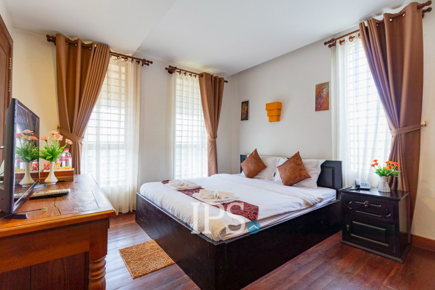 9 Bedroom Guesthouse For Rent - Svay Dungkum, Siem Reap