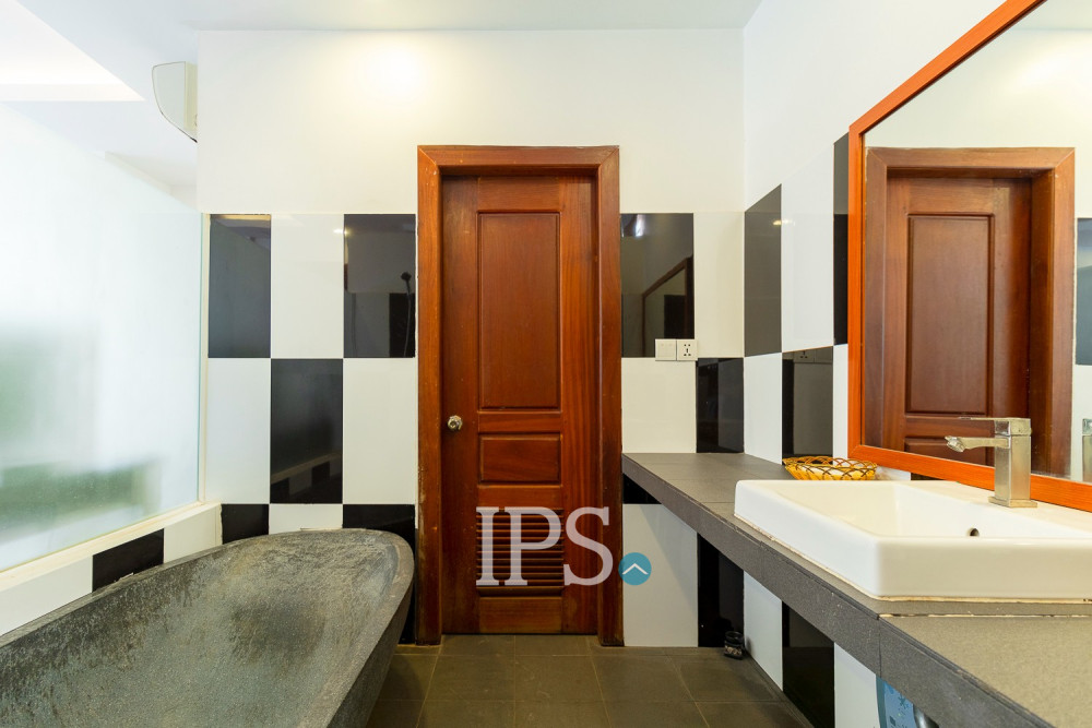 9 Bedroom Guesthouse For Rent - Svay Dungkum, Siem Reap - Image 16