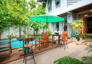 9 Bedroom Guesthouse For Rent - Svay Dungkum, Siem Reap thumbnail