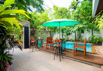 9 Bedroom Guesthouse For Rent - Svay Dungkum, Siem Reap thumbnail