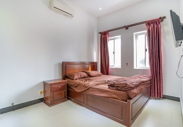 2 Bedroom Apartment For Rent - Toul Tum Poung 1, Phnom Penh thumbnail