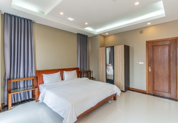 1 Bedroom Serviced Apartment For Rent - Phsar Daeum Thkov, Phnom Penh thumbnail