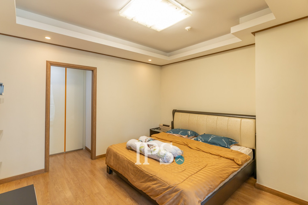 12nd Floor 2 Bedroom Condo For Sale - DeCastle Royal, BKK1, Phnom Penh - Image 12