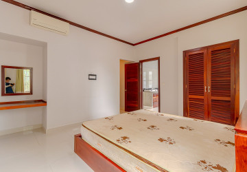 3 Bedroom Apartment For Rent - Slor Kram, Siem Reap thumbnail