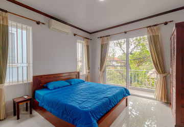 3 Bedroom Apartment For Rent - Slor Kram, Siem Reap thumbnail