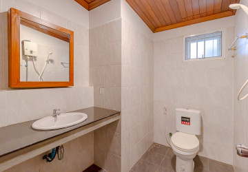 3 Bedroom Apartment For Rent - Slor Kram, Siem Reap thumbnail