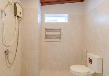 3 Bedroom Apartment For Rent - Slor Kram, Siem Reap thumbnail