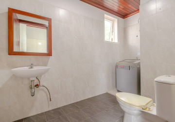3 Bedroom Apartment For Rent - Slor Kram, Siem Reap thumbnail
