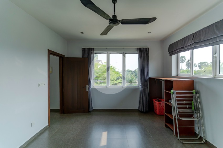 3 Bedroom Modern Villa For Sale - Sangkat Siem Reap, Siem Reap