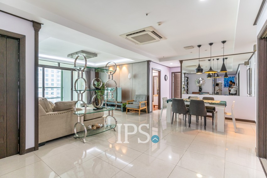 3 Bedroom Condo For Rent - De Castle Royal, BKK1, Phnom Penh