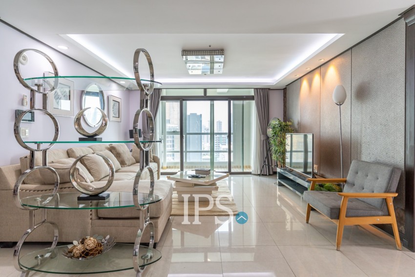 3 Bedroom Condo For Rent - De Castle Royal, BKK1, Phnom Penh