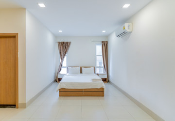 1 Bedroom Serviced Apartment For Rent - Chakto Mukh, Phnom Penh thumbnail