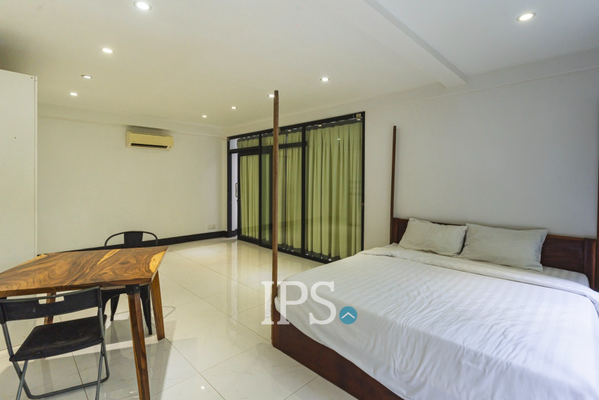 3 Bedroom Duplex Apartment for Rent - Wat Phnom, Phnom Penh