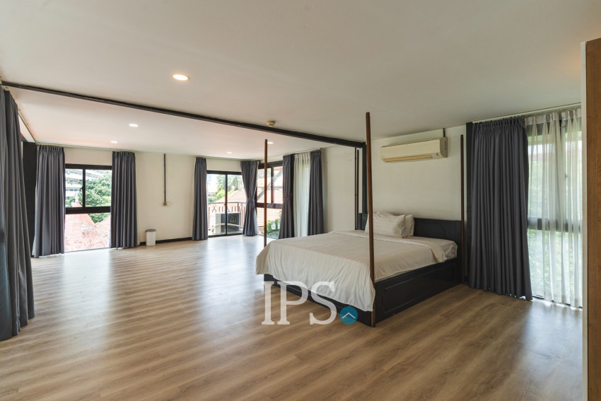 3 Bedroom Duplex Apartment for Rent - Wat Phnom, Phnom Penh