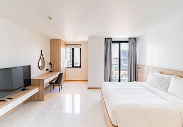 4 Bedroom Serviced Apartment For Rent - BKK1, Phnom Penh thumbnail